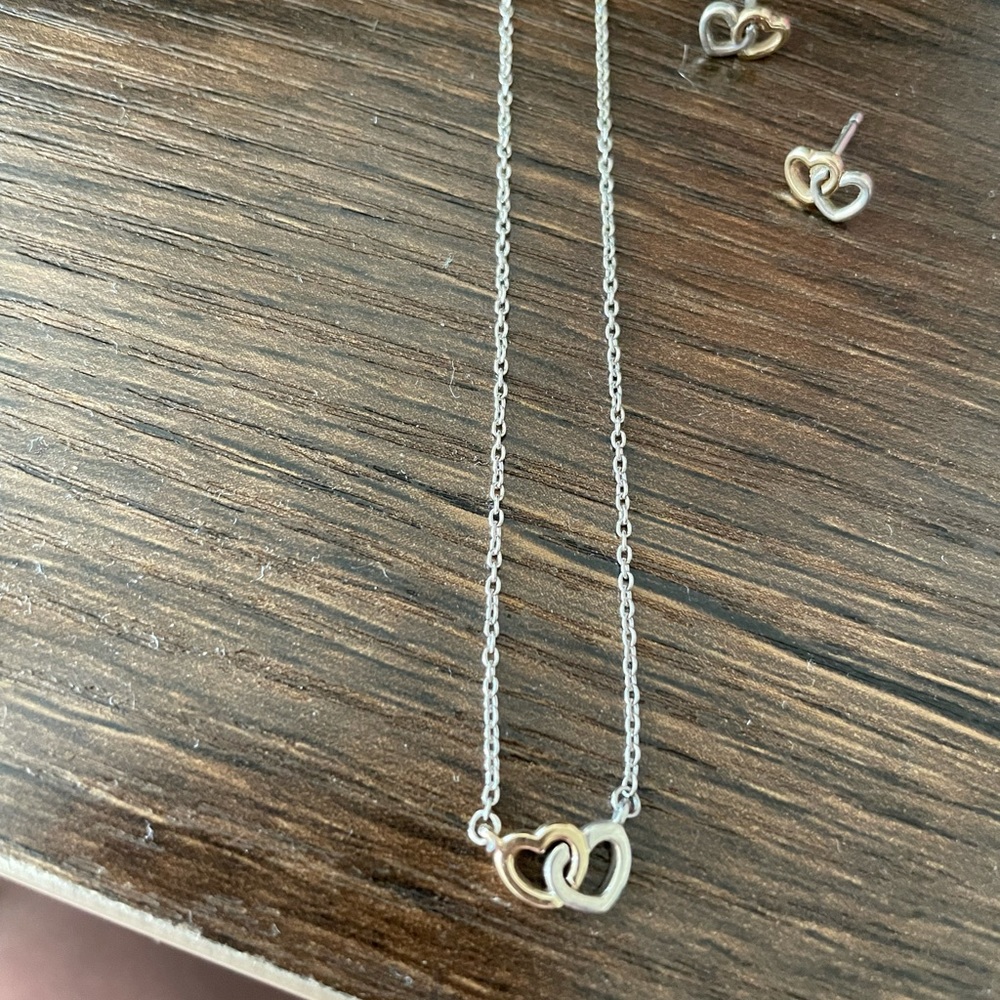 Pandora heart necklace with matching post earrings